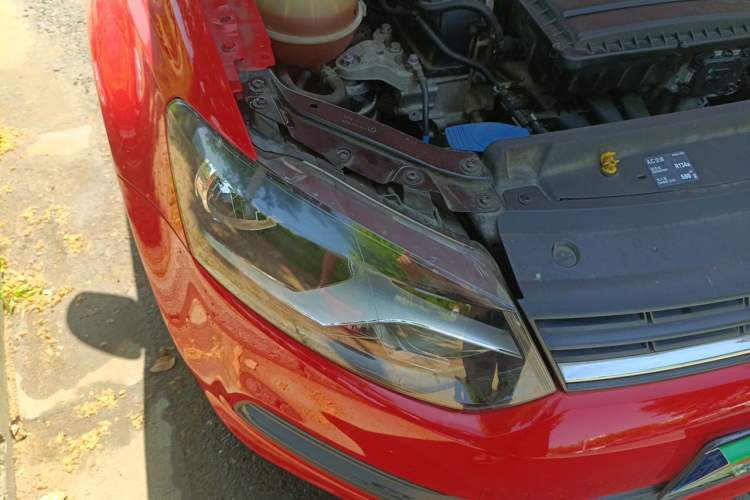 Used Volkswagen Polo 2016 1.4L Manual Fashion Model Right Front Headlight