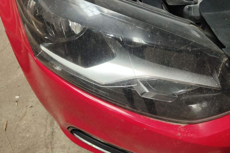 Used Volkswagen Polo 2016 1.4L Manual Fashion Model Right Front Headlight