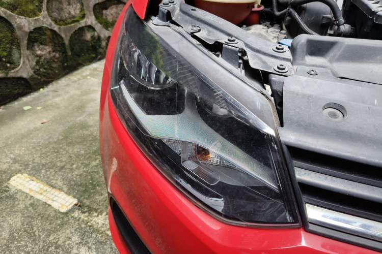 Used Volkswagen Polo 2016 1.4L Automatic Trendy Model Right Front Headlight