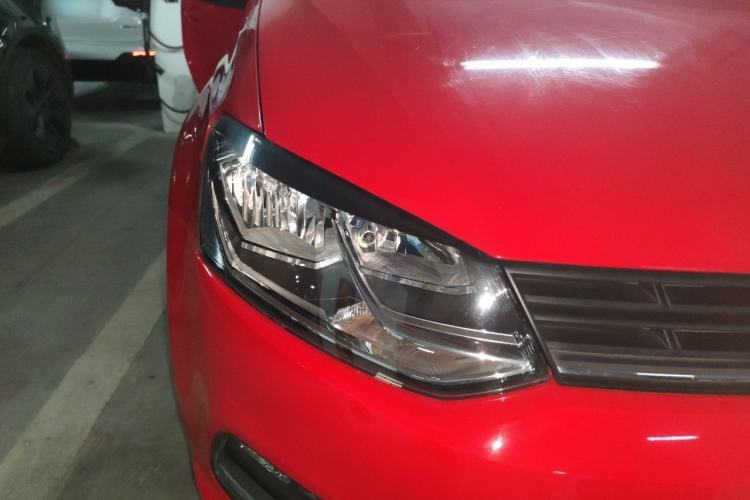 Used Volkswagen Polo 2016 1.6L Automatic Comfort Model Right Front Headlight