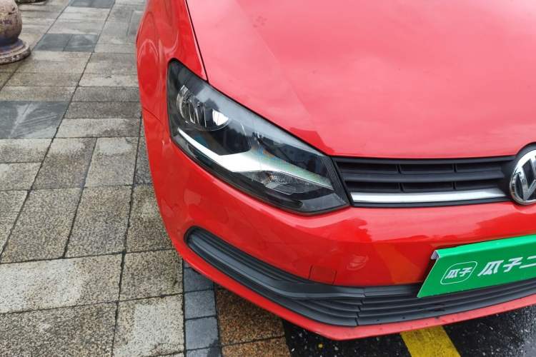 Used Volkswagen Polo 2016 1.4L Automatic Trendy Model Right Front Headlight