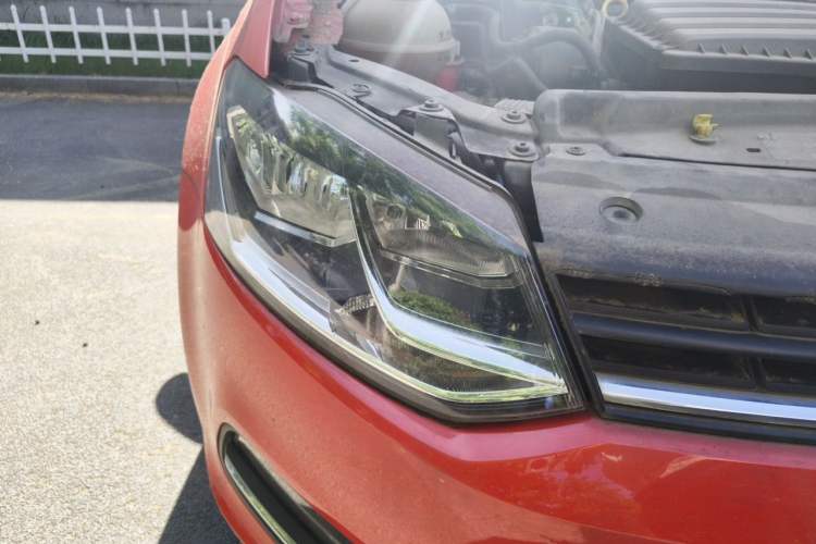 Used Volkswagen Polo 2016 1.6L Automatic Comfort Model Right Front Headlight