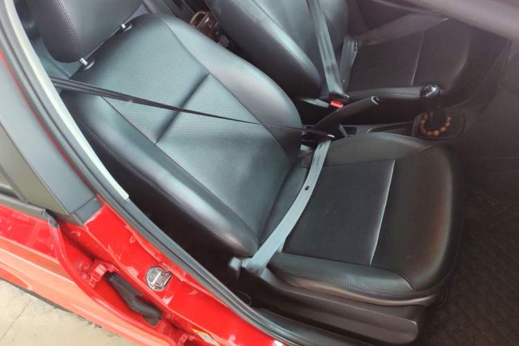 Used Volkswagen Polo 2016 1.4L Manual Fashion Model Right Front Seat