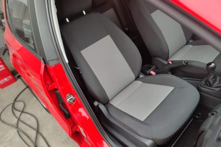 Used Volkswagen Polo 2016 1.4L Manual Fashion Model Right Front Seat
