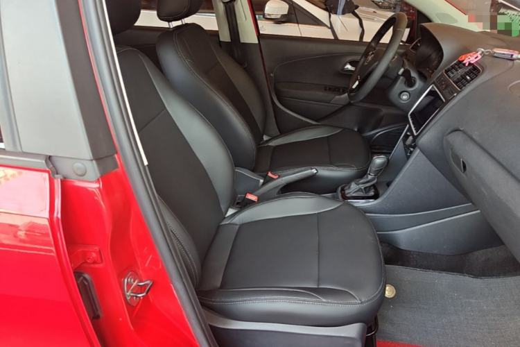 Used Volkswagen Polo 2016 1.6L Automatic Comfort Model Right Front Seat