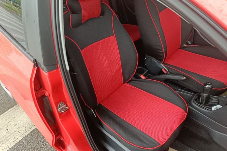Used Volkswagen Polo 2016 1.4L Manual Fashion Model Right Front Seat