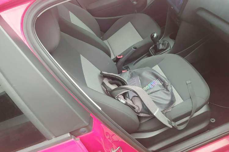 Used Volkswagen Polo 2016 1.4L Manual Fashion Model Right Front Seat