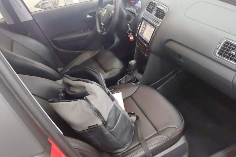 Used Volkswagen Polo 2016 1.6L Automatic Comfort Model Right Front Seat