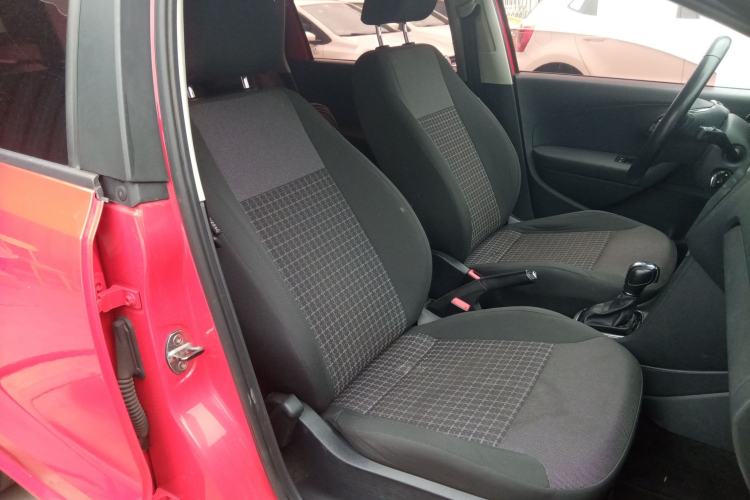 Used Volkswagen Polo 2016 1.6L Automatic Comfort Model Right Front Seat