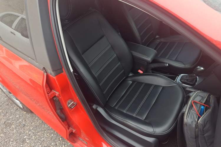 Used Volkswagen Polo 2016 1.6L Automatic Comfort Model Right Front Seat