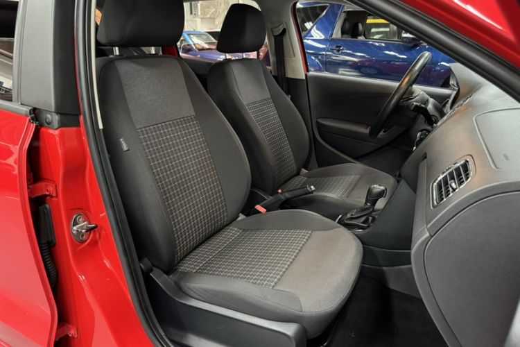 Used Volkswagen Polo 2016 1.6L Automatic Comfort Model Right Front Seat