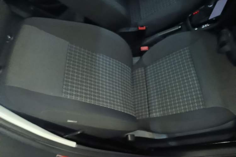 Used Volkswagen Polo 2016 1.6L Automatic Comfort Model Right Front Seat