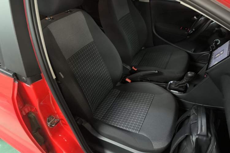Used Volkswagen Polo 2016 1.6L Automatic Comfort Model Right Front Seat