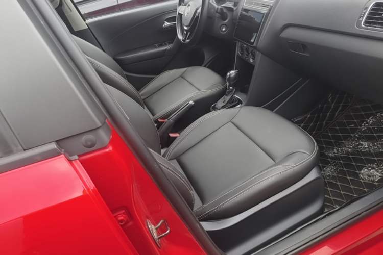 Used Volkswagen Polo 2016 1.6L Automatic Comfort Model Right Front Seat