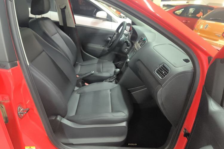Used Volkswagen Polo 2016 1.6L Automatic Comfort Model Right Front Seat