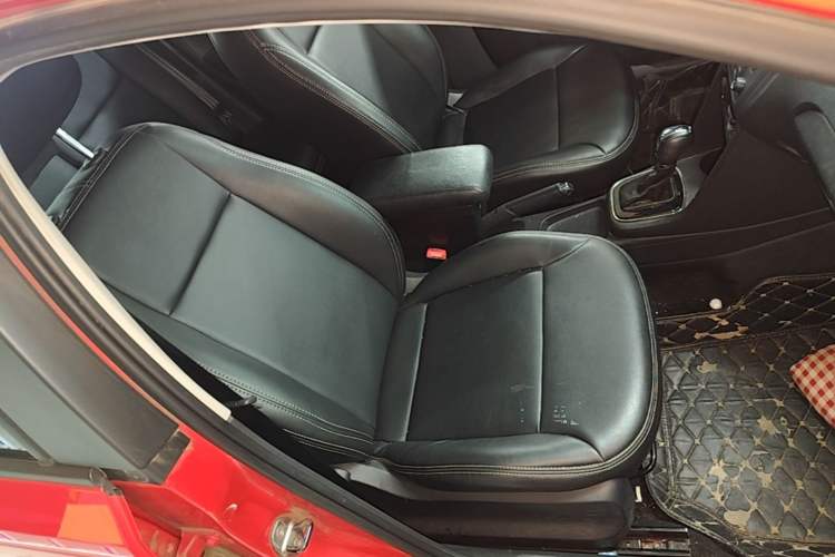 Used Volkswagen Polo 2016 1.6L Automatic Comfort Model Right Front Seat