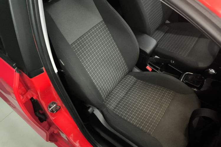 Used Volkswagen Polo 2016 1.6L Automatic Comfort Model Right Front Seat