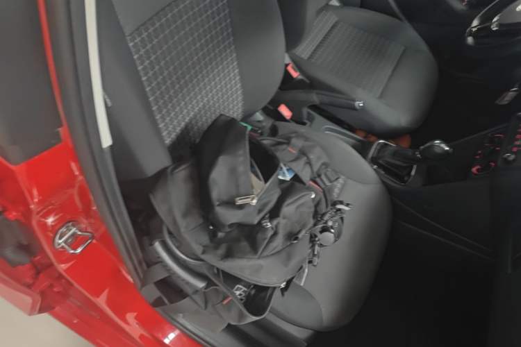 Used Volkswagen Polo 2016 1.6L Automatic Comfort Model Right Front Seat