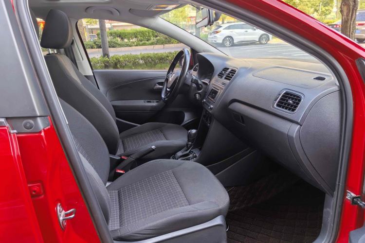 Used Volkswagen Polo 2016 1.6L Automatic Comfort Model Right Front Seat
