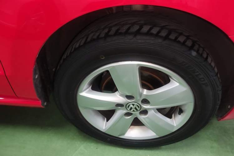 Used Volkswagen Polo 2016 1.4L Automatic Trendy Model Right Front Wheel Hub