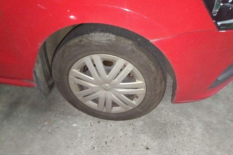 Used Volkswagen Polo 2016 1.4L Automatic Trendy Model Right Front Wheel Hub