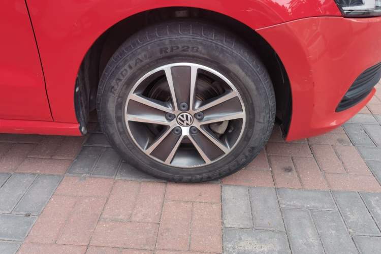 Used Volkswagen Polo 2016 1.4L Automatic Trendy Model Right Front Wheel Hub