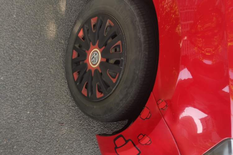 Used Volkswagen Polo 2016 1.4L Manual Fashion Model Right Front Wheel Hub