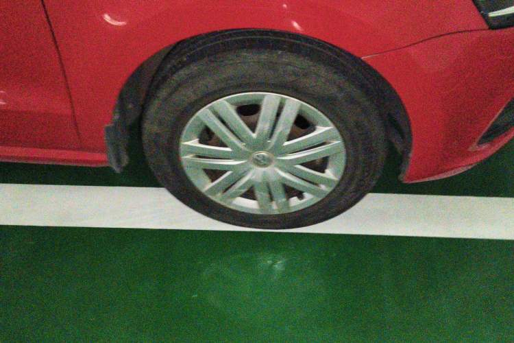 Used Volkswagen Polo 2016 1.4L Automatic Trendy Model Right Front Wheel Hub