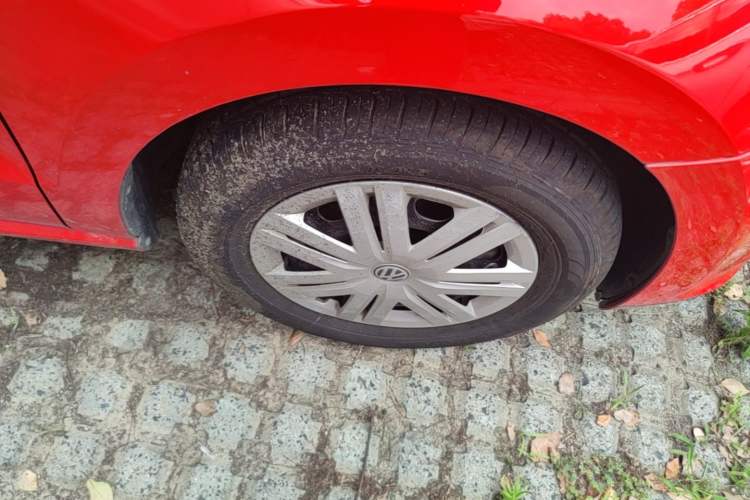 Used Volkswagen Polo 2016 1.4L Automatic Trendy Model Right Front Wheel Hub