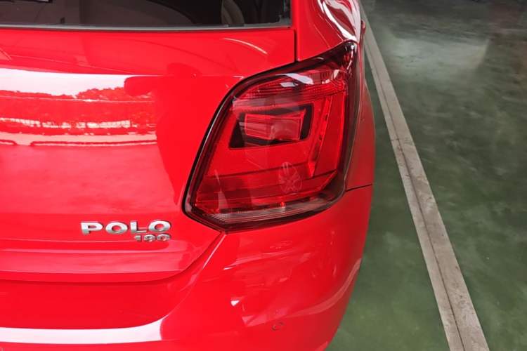 Used Volkswagen Polo 2016 1.6L Automatic Comfort Model Right Rear Taillight