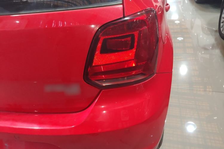 Used Volkswagen Polo 2016 1.6L Automatic Comfort Model Right Rear Taillight