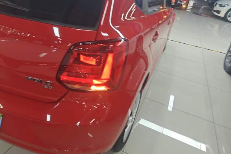 Used Volkswagen Polo 2016 1.6L Automatic Comfort Model Right Rear Taillight