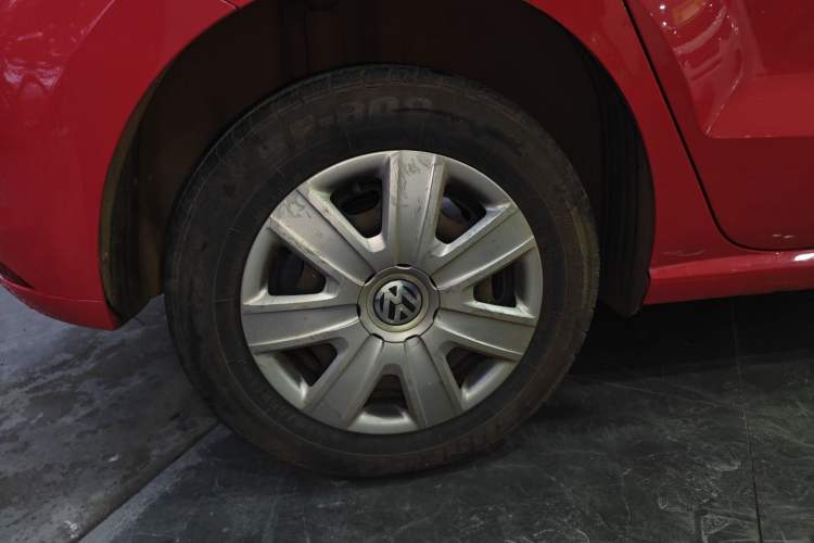 Used Volkswagen Polo 2016 1.4L Automatic Trendy Model Right Rear Wheel Hub