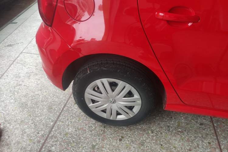 Used Volkswagen Polo 2016 1.4L Automatic Trendy Model Right Rear Wheel Hub