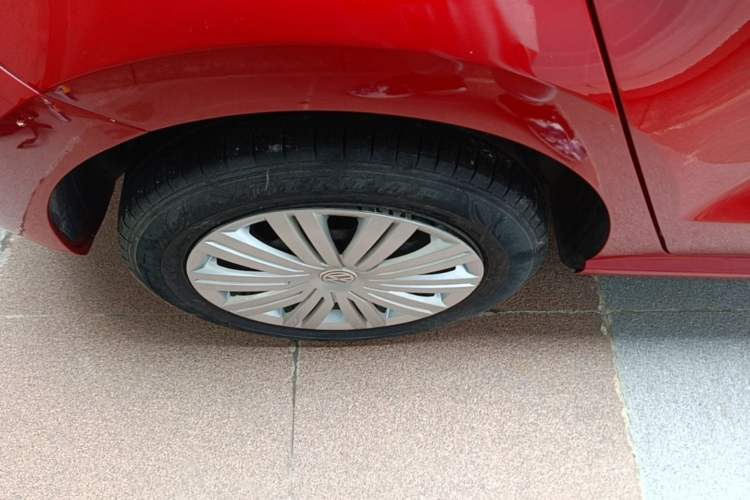 Used Volkswagen Polo 2016 1.6L Automatic Comfort Model Right Rear Wheel Hub