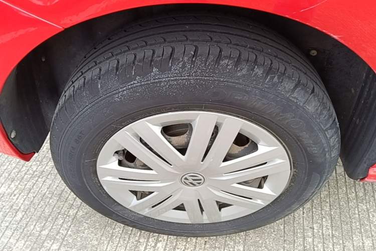 Used Volkswagen Polo 2016 1.4L Automatic Trendy Model Right Rear Wheel Hub