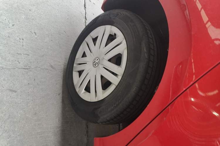 Used Volkswagen Polo 2016 1.4L Automatic Trendy Model Right Rear Wheel Hub
