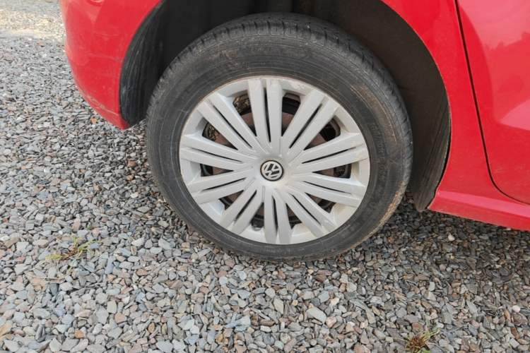 Used Volkswagen Polo 2016 1.6L Automatic Comfort Model Right Rear Wheel Hub