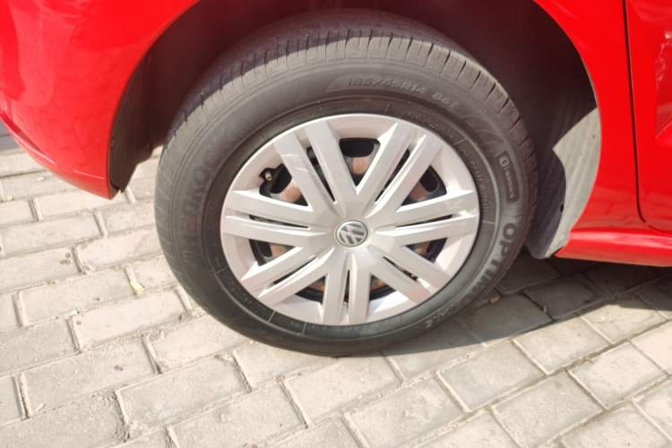 Used Volkswagen Polo 2016 1.4L Automatic Trendy Model Right Rear Wheel Hub