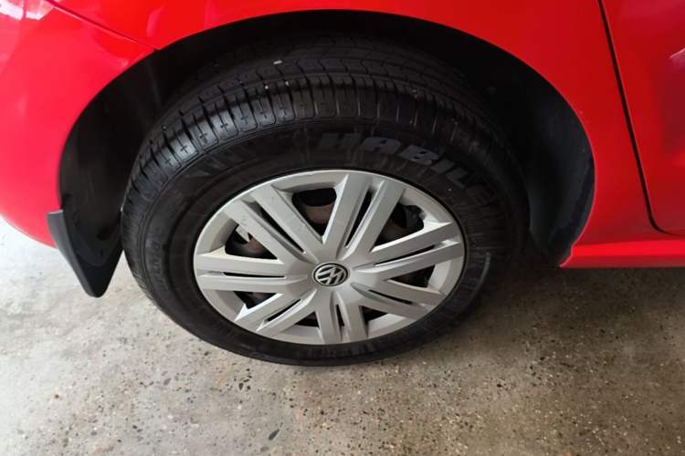 Used Volkswagen Polo 2016 1.4L Automatic Trendy Model Right Rear Wheel Hub
