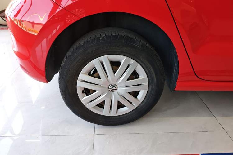 Used Volkswagen Polo 2016 1.4L Automatic Trendy Model Right Rear Wheel Hub