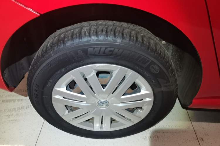 Used Volkswagen Polo 2016 1.4L Automatic Trendy Model Right Rear Wheel Hub