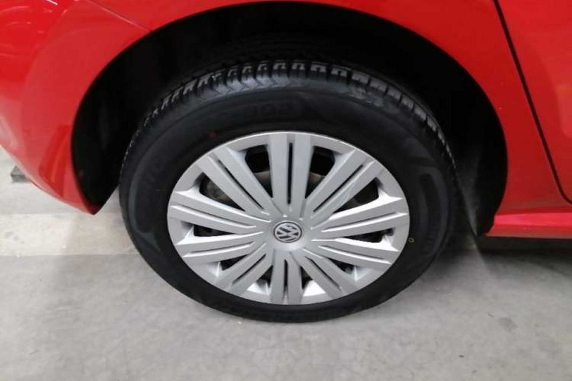Used Volkswagen Polo 2016 1.6L Automatic Comfort Model Right Rear Wheel Hub