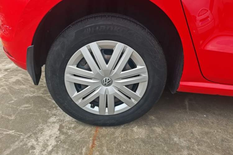 Used Volkswagen Polo 2016 1.4L Automatic Trendy Model Right Rear Wheel Hub