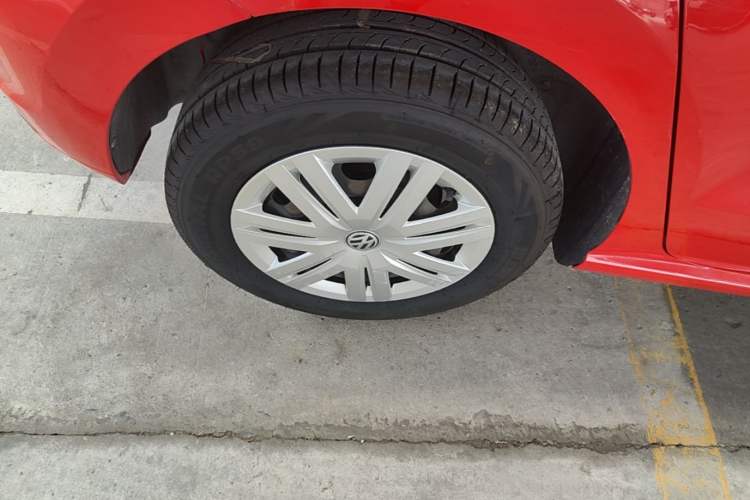Used Volkswagen Polo 2016 1.4L Automatic Trendy Model Right Rear Wheel Hub