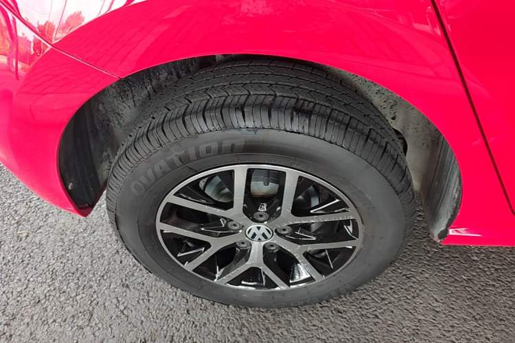 Used Volkswagen Polo 2016 1.4L Automatic Trendy Model Right Rear Wheel Hub