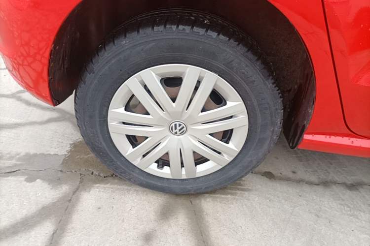 Used Volkswagen Polo 2016 1.4L Automatic Trendy Model Right Rear Wheel Hub