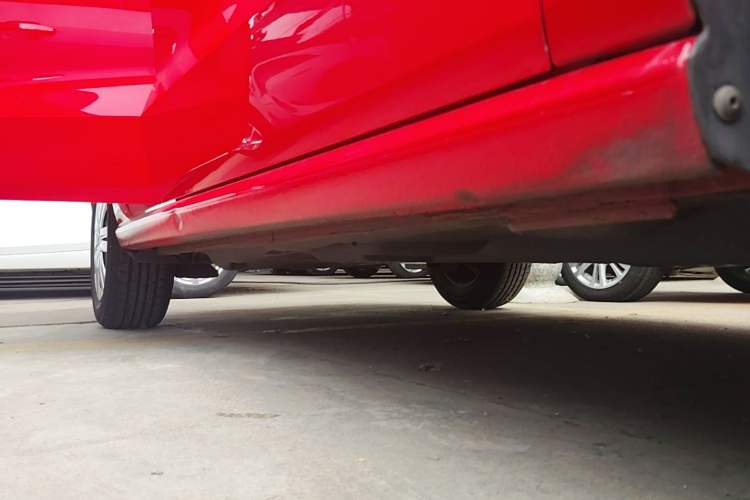 Used Volkswagen Polo 2016 1.4L Manual Fashion Model Right Side Sill