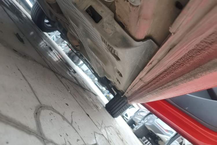 Used Volkswagen Polo 2016 1.6L Automatic Comfort Model Right Side Sill