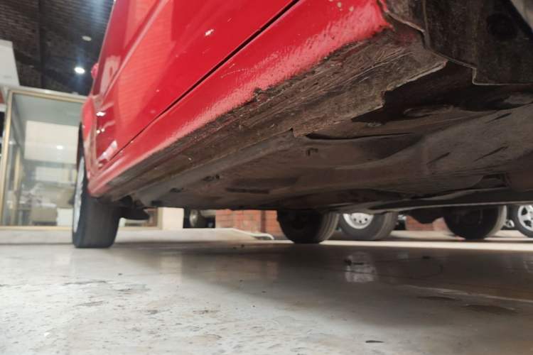 Used Volkswagen Polo 2016 1.6L Automatic Comfort Model Right Side Sill